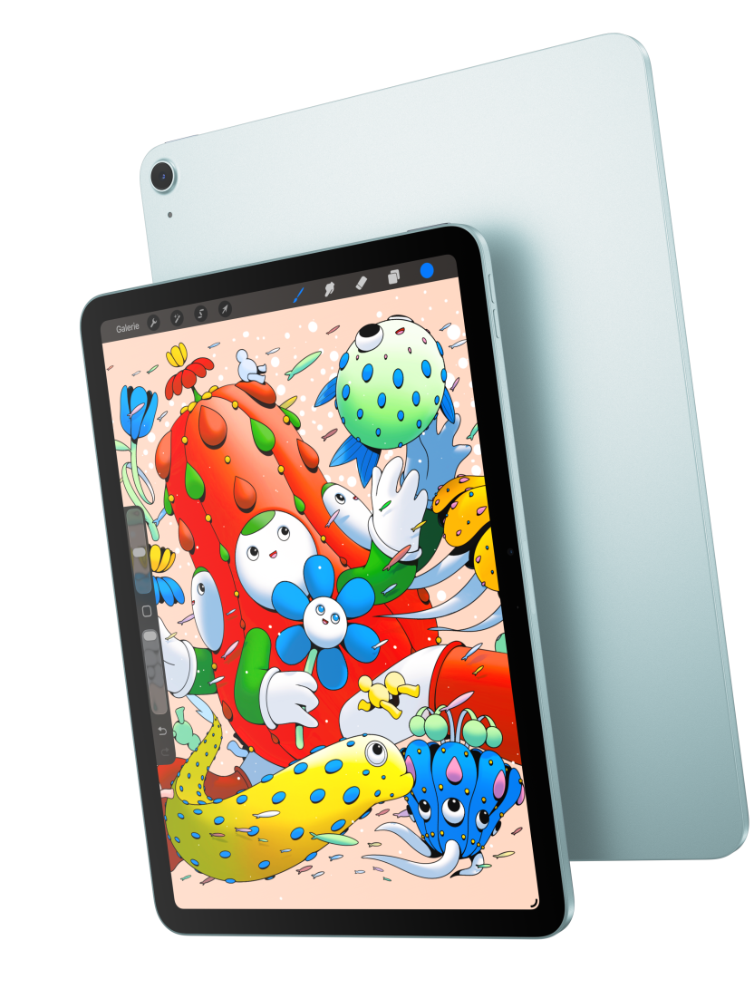 Vue avant, iPad Air 11 pouces sur lequel l’app Procreate est ouverte, dos à dos avec un iPad Air bleu