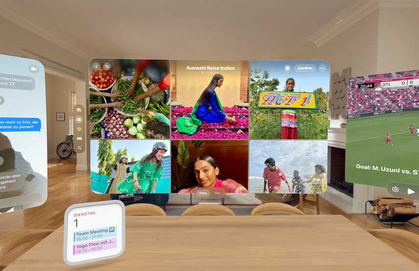Mehrere Apps und Widgets schweben im Wohnzimmer, darunter die Fotos App, die Nachrichten App, das Kalender Widget und die Apple TV App