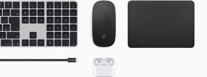 Magic Keyboard、Magic Mouse、Magic Trackpad、Thunderbolt 4 Proケーブル、AirPods Proを含むアクセサリのコレクション