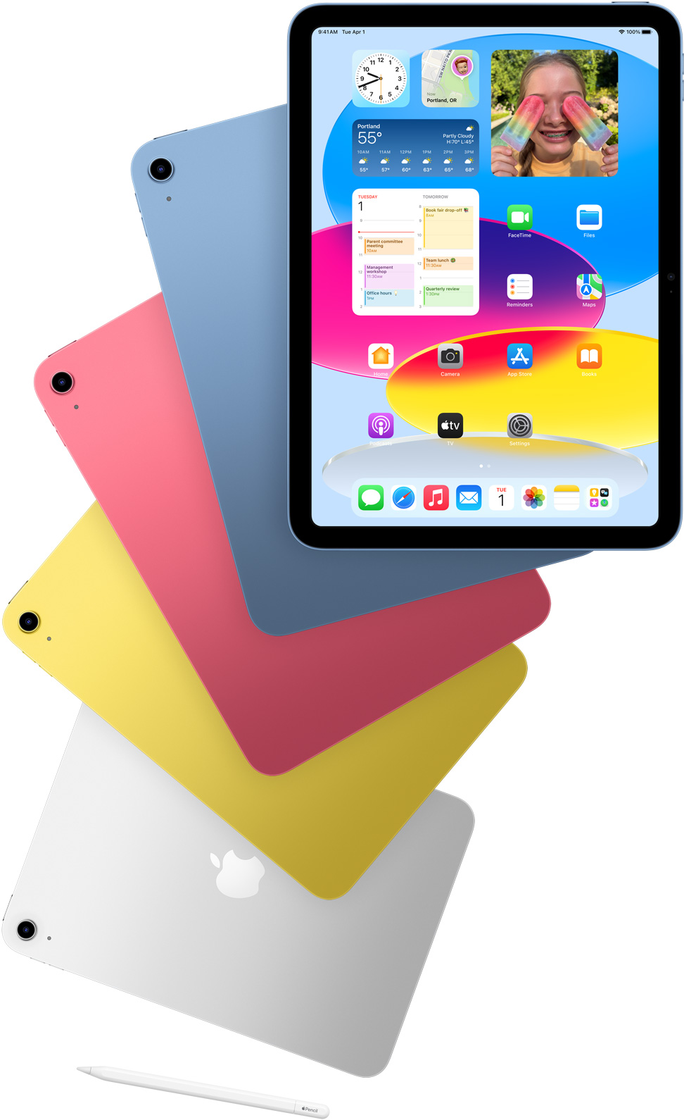 Redzams iPad no priekšpuses ar ieslēgtu sākumekrānu, aiz tā redzamas zilas, rozā, dzeltenas un sudraba krāsas iPad aizmugures. Blakus šiem iPad modeļiem redzams Apple Pencil.